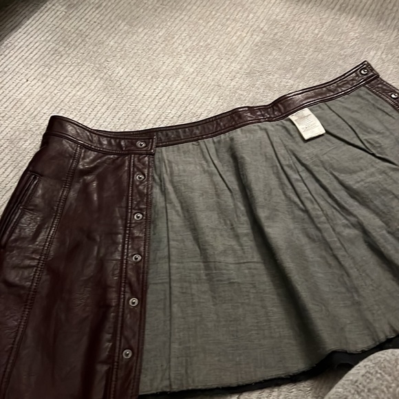 Blank NYC Faux Leather Skirt - Picture 4 of 4